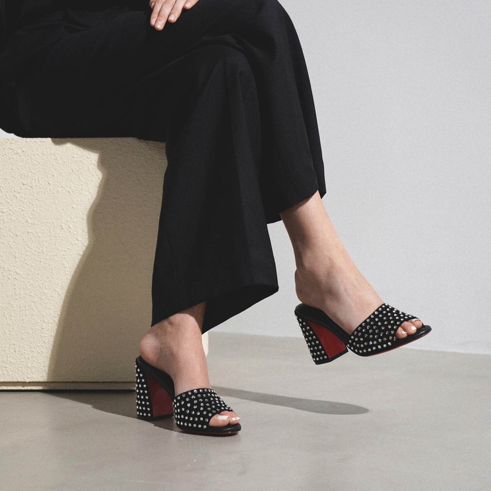 ✨HOST PICK✨ *NEW* CHRISTIAN LOUBOUTIN HEELS (IT 40) - Picture 10 of 14